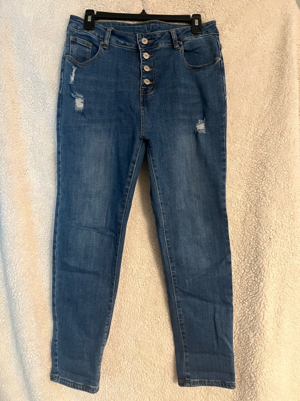 Women's High-Rise Skinny Jeans in Medium Blue Wash. Only Worn Once!